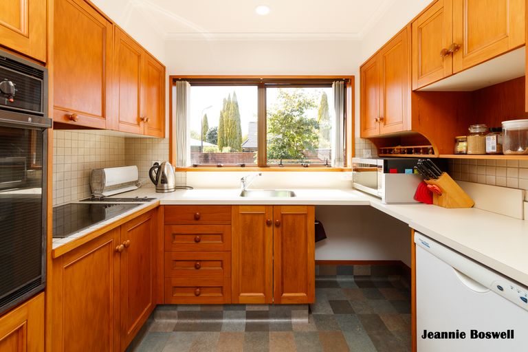 Photo of property in 43 Ihaka Street, Hokowhitu, Palmerston North, 4410