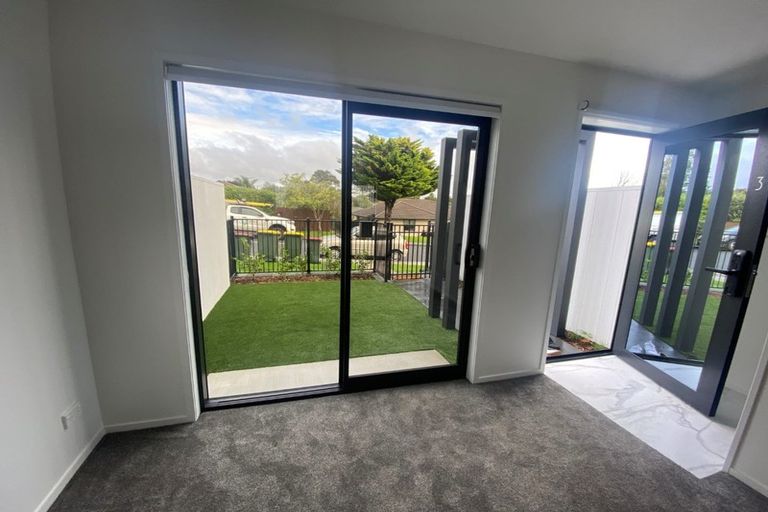 Photo of property in 3/81 Kervil Avenue, Te Atatu Peninsula, Auckland, 0610