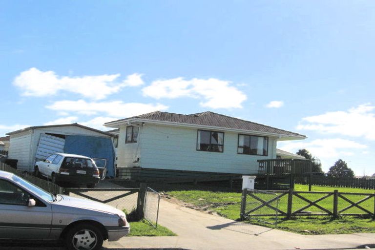 Photo of property in 1/11 Jack Farrell Place, Papakura, 2110