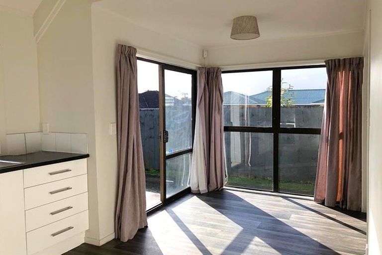 Photo of property in 13 Lincoln Road, Manurewa East, Auckland, 2102