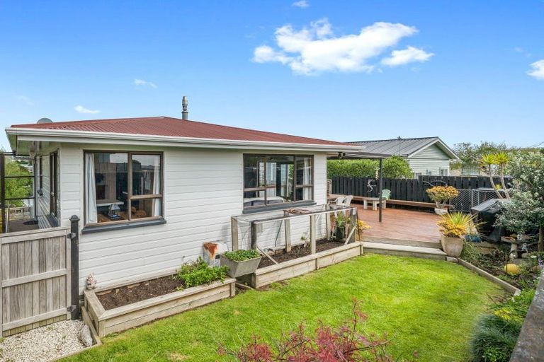 Photo of property in 28 Kingsford Street, Bell Block, New Plymouth, 4312