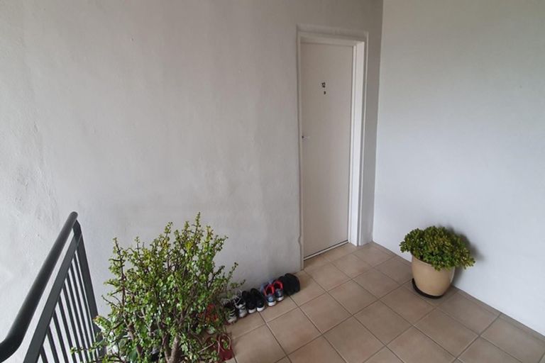 Photo of property in 12/8 Monte Cassino Place, Birkdale, Auckland, 0626