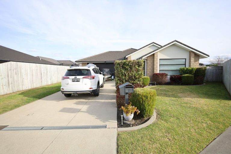Photo of property in 17 Harding Drive, Papamoa Beach, Papamoa, 3118
