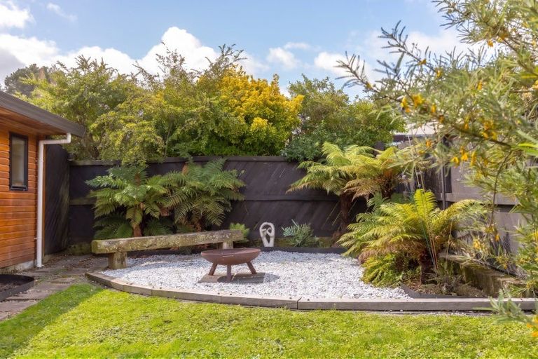 Photo of property in 55 Moeraki Road, Maoribank, Upper Hutt, 5018