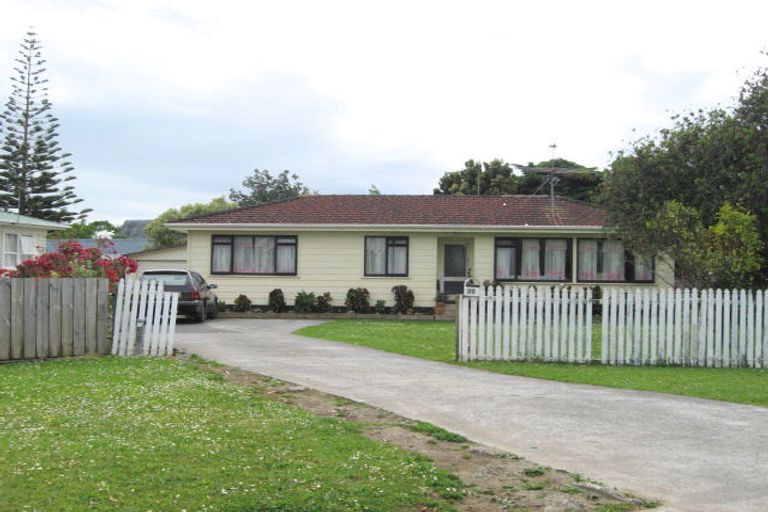Photo of property in 20 Convair Crescent, Mangere, Auckland, 2022
