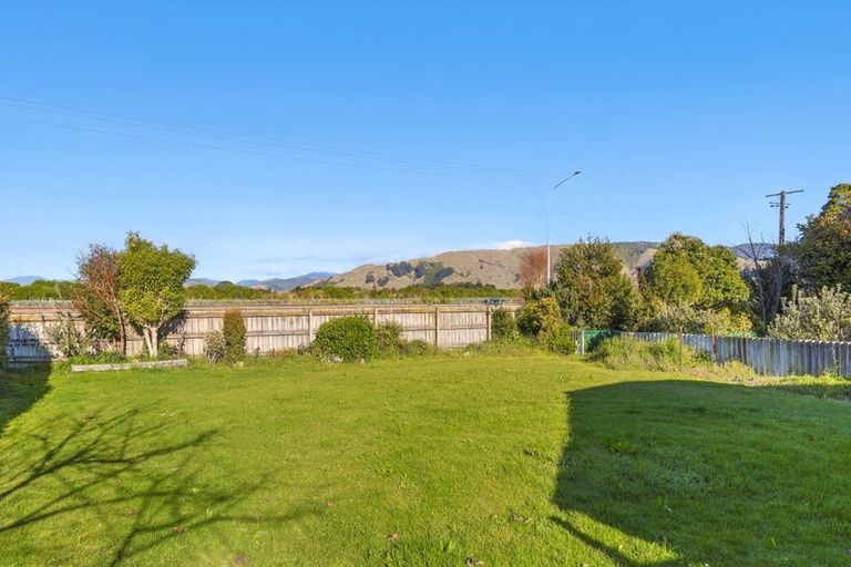 Photo of property in 931 State Highway 1, Te Horo, Otaki, 5581