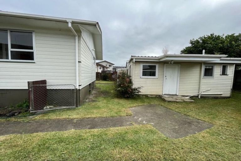 Photo of property in 36 Mckinstry Avenue, Mangere East, Auckland, 2024