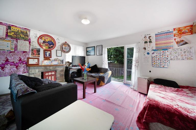 Photo of property in 10 Jukes Place, Otara, Auckland, 2023