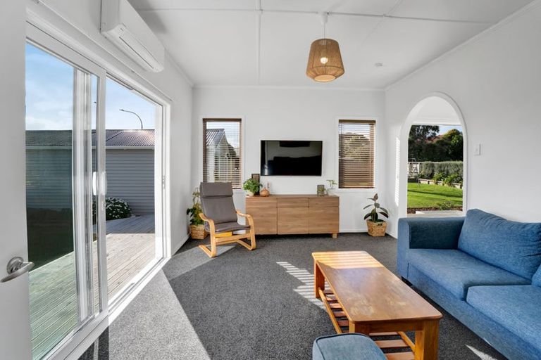 Photo of property in 147 Tasman Street, Opunake, 4616