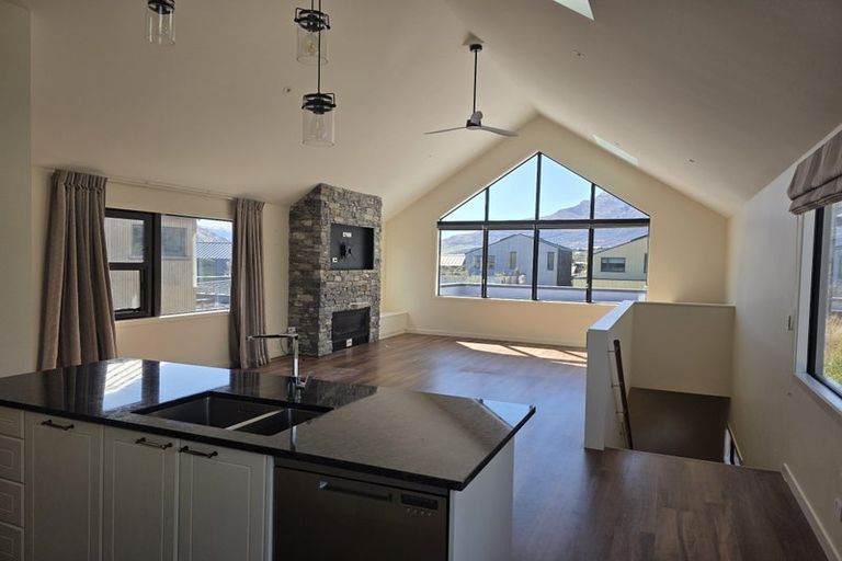 Photo of property in 26 Soudley Court, Jacks Point, Queenstown, 9371