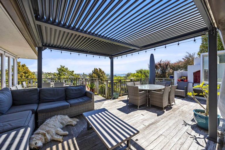 Photo of property in 4 Mellons Bay Road, Howick, Auckland, 2014