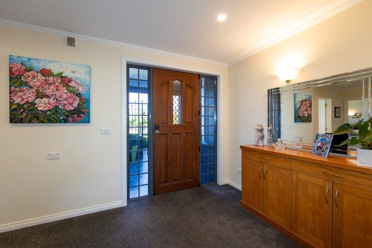 Photo of property in 38 Kensington Drive, Taradale, Napier, 4112