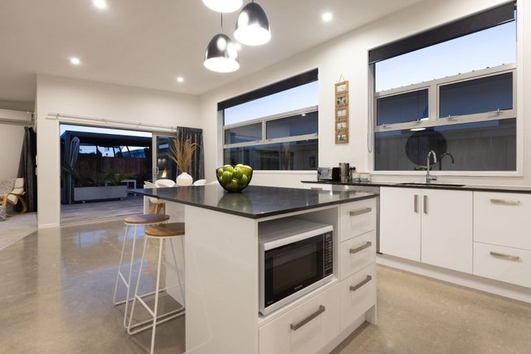 Photo of property in 16 Pimelea Street, Papamoa Beach, Papamoa, 3118