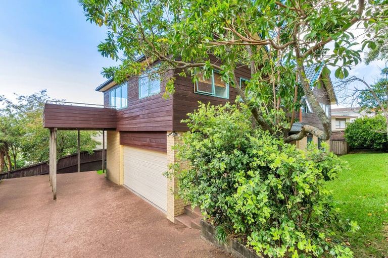Photo of property in 7a Clematis Avenue, Murrays Bay, Auckland, 0630