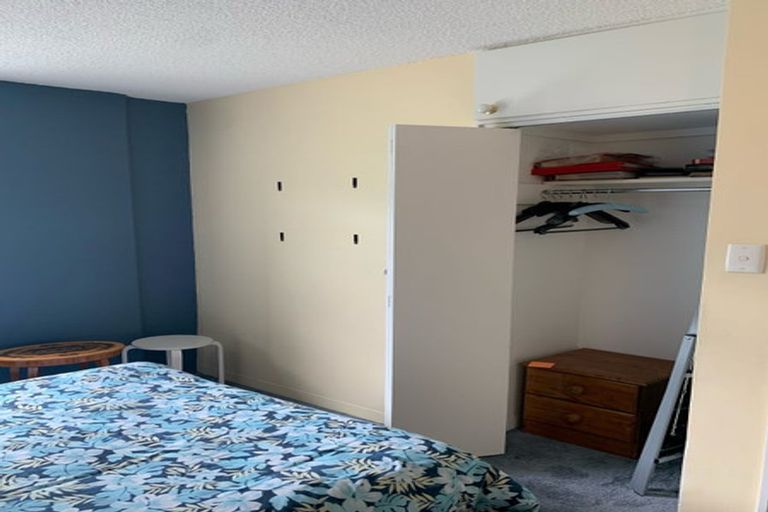 Photo of property in Jerningham Apartments, 20 Oriental Terrace, Oriental Bay, Wellington, 6011