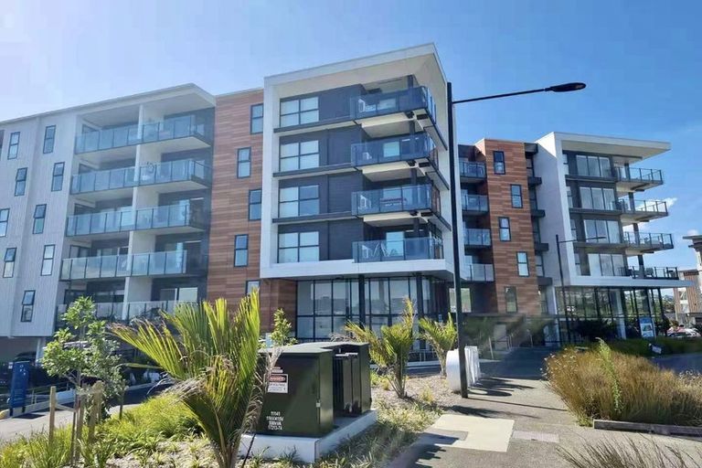Photo of property in 214/3 Kaipiho Lane, Albany, Auckland, 0632