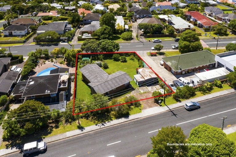 Photo of property in 21 Knights Road, Rothesay Bay, Auckland, 0630