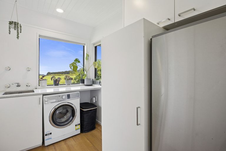Photo of property in 18 Estuary Crescent, Fairfield, Dunedin, 9018