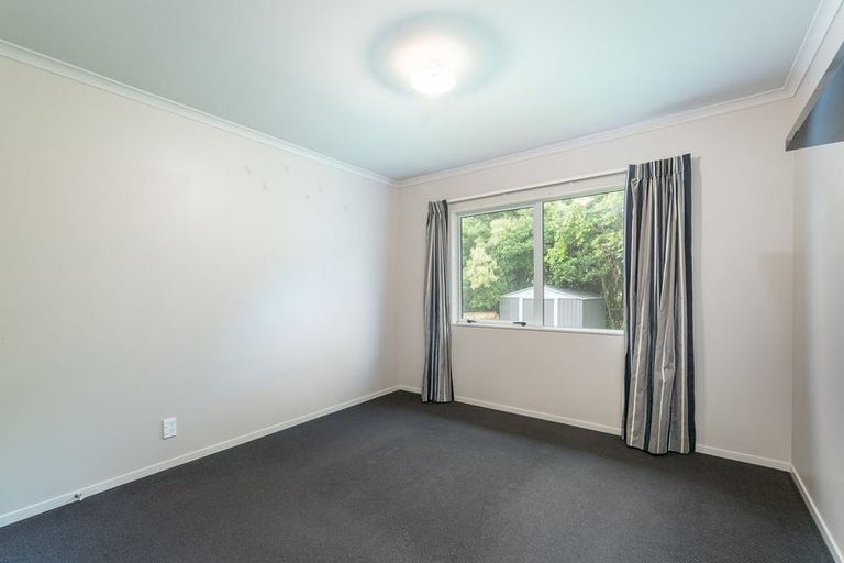 Photo of property in 6c Pokaka Street, Birchville, Upper Hutt, 5018