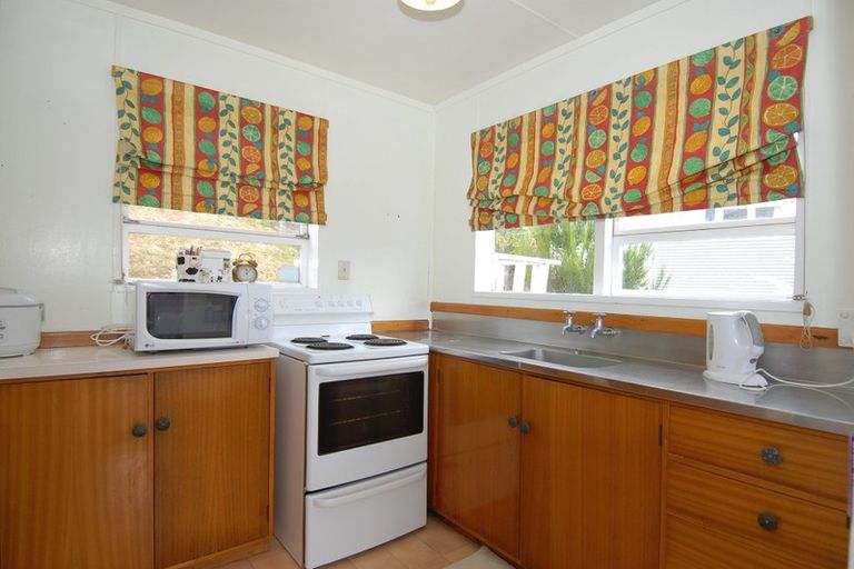 Photo of property in 2/63 Mandalay Terrace, Khandallah, Wellington, 6035
