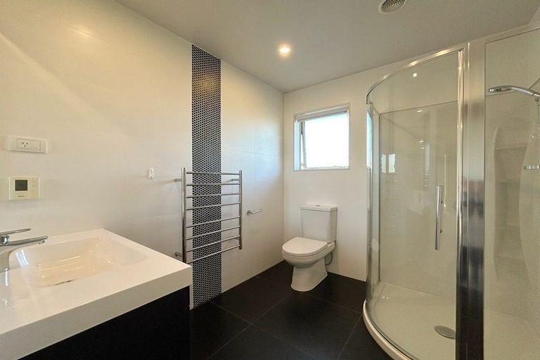 Photo of property in 22 Skipjack Pass, Silverdale, 0932