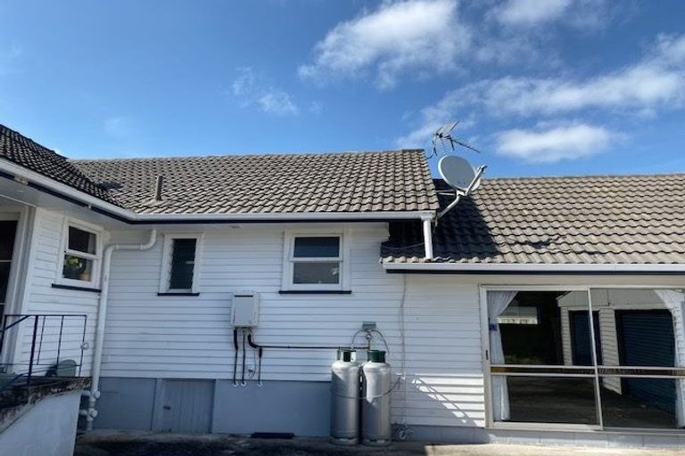 Photo of property in 508 Te Atatu Road, Te Atatu Peninsula, Auckland, 0610