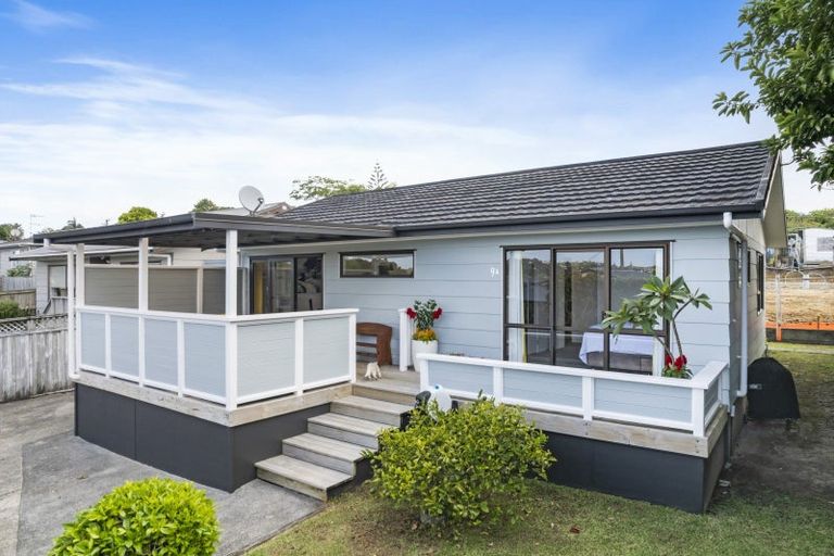 Photo of property in 2/9 Lancaster Road, Beach Haven, Auckland, 0626