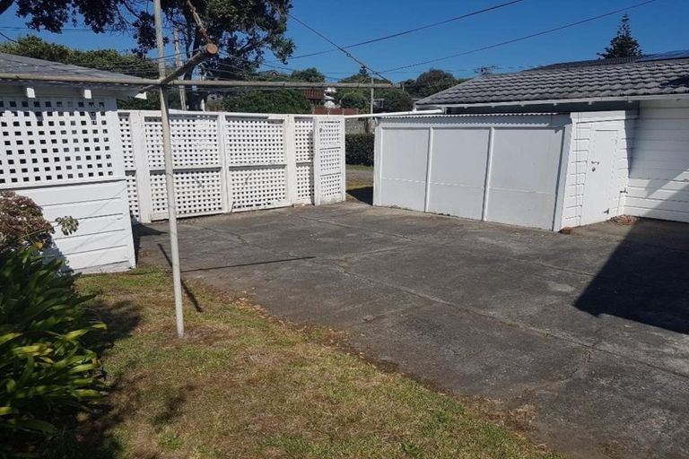Photo of property in 37 Manly Street, Paraparaumu Beach, Paraparaumu, 5032