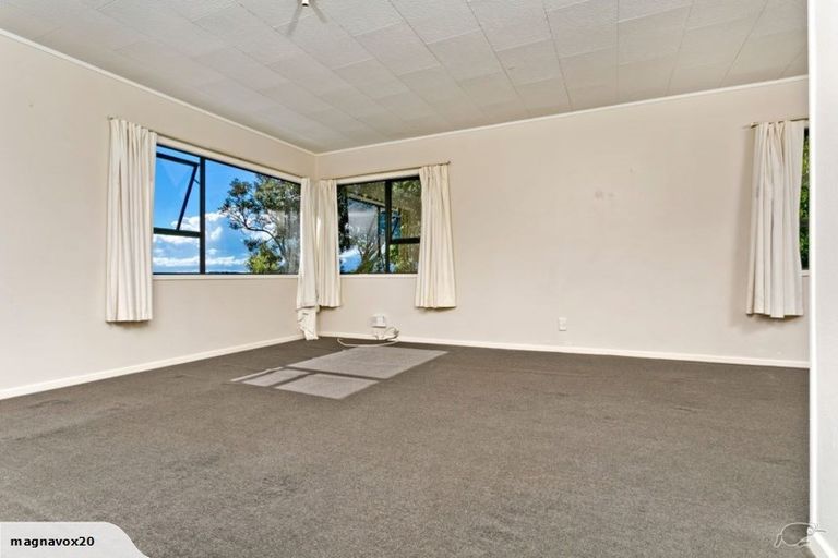 Photo of property in 65 Santiago Crescent, Unsworth Heights, Auckland, 0632