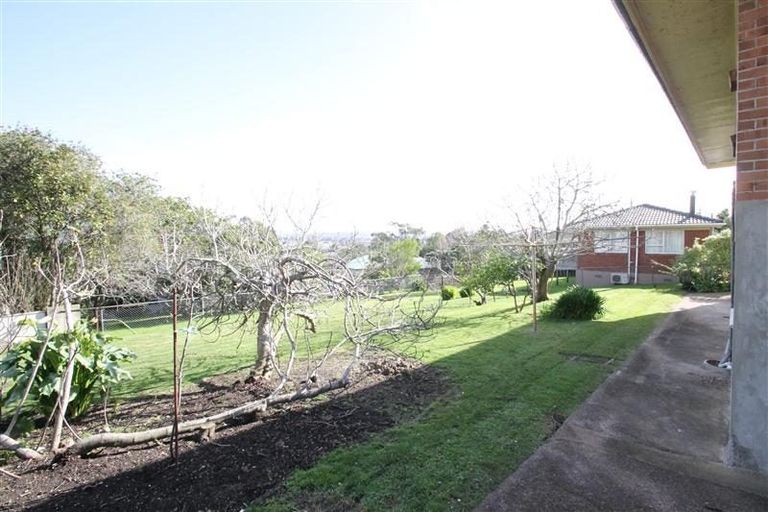Photo of property in 264 Great North Road, Henderson, Auckland, 0612