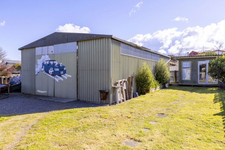 Photo of property in 18 Waitahanui Avenue, Taupo, 3330