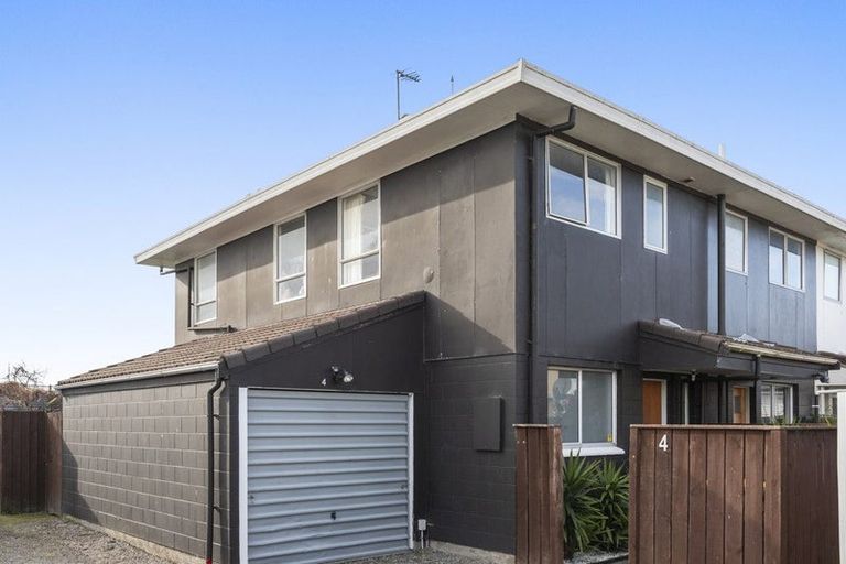 Photo of property in 4/30 Epsom Road, Sockburn, Christchurch, 8042