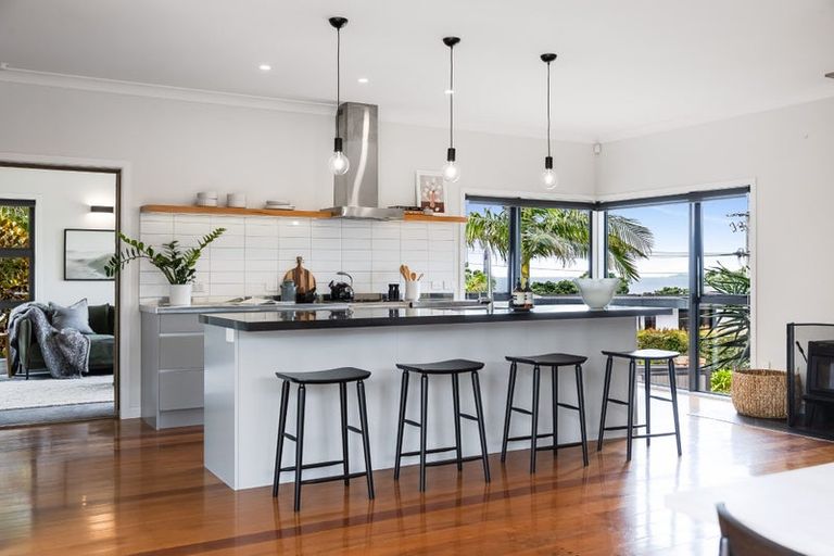 Photo of property in 35 Rock Isle Road, Torbay, Auckland, 0630