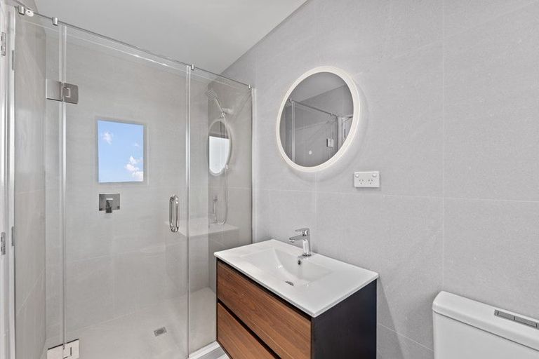 Photo of property in 27 Whiteywood Street, Westgate, Auckland, 0814