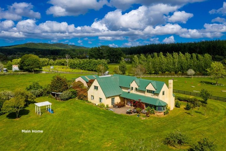 Photo of property in 247 Ararimu Valley Road, Helensville, Waimauku, 0882