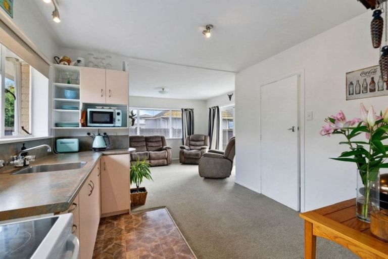 Photo of property in 18 Awatea Road, Hornby, Christchurch, 8042