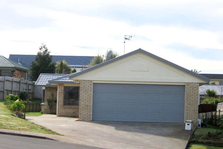 Photo of property in 24 Hollinger Place, Nawton, Hamilton, 3200