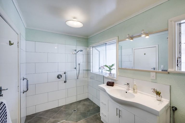 Photo of property in 42 King Street, Taradale, Napier, 4112