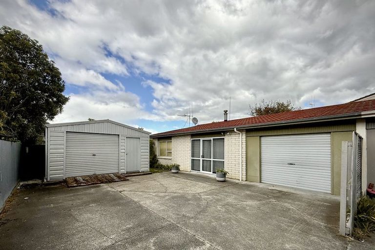 Photo of property in 49a John F Kennedy Drive, Milson, Palmerston North, 4414