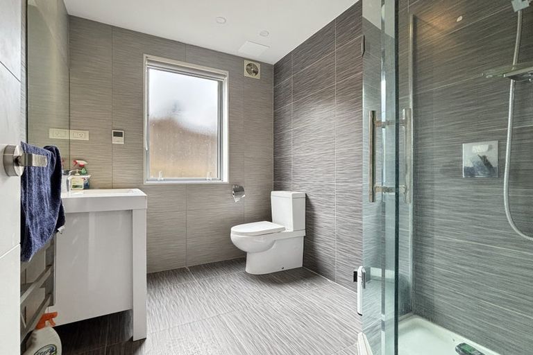 Photo of property in 49 South Kensington Way, Henderson, Auckland, 0612