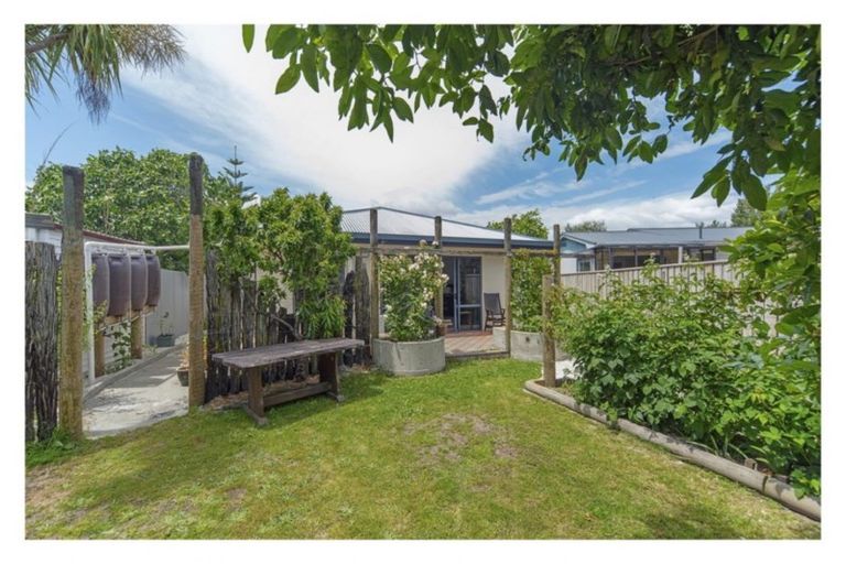Photo of property in 100b Parkers Road, Tahunanui, Nelson, 7011