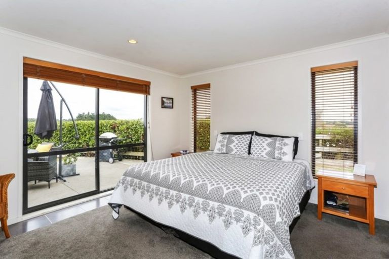 Photo of property in 13 Springvale Road, Waiuku, 2123