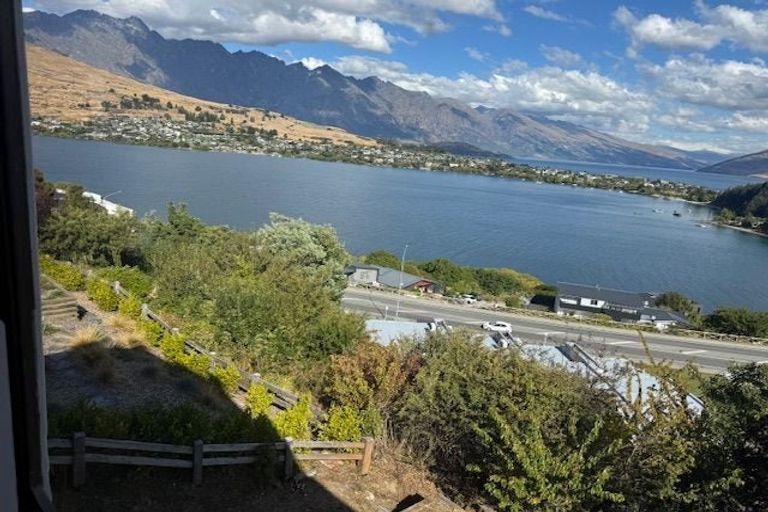 Photo of property in 11 Earnslaw Terrace, Queenstown, 9300