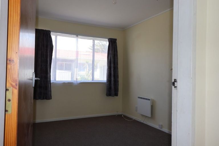 Photo of property in 171f2 Queens Drive, Lyall Bay, Wellington, 6022