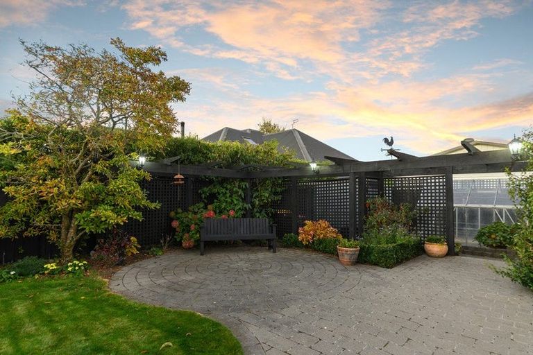 Photo of property in 12 Petries Road, Woodend, 7610