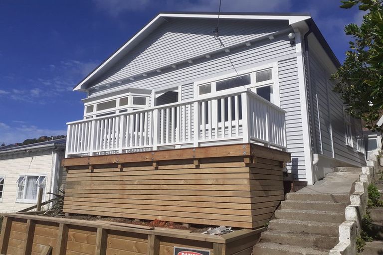 Photo of property in 126 Wallace Street, Mount Cook, Wellington, 6021