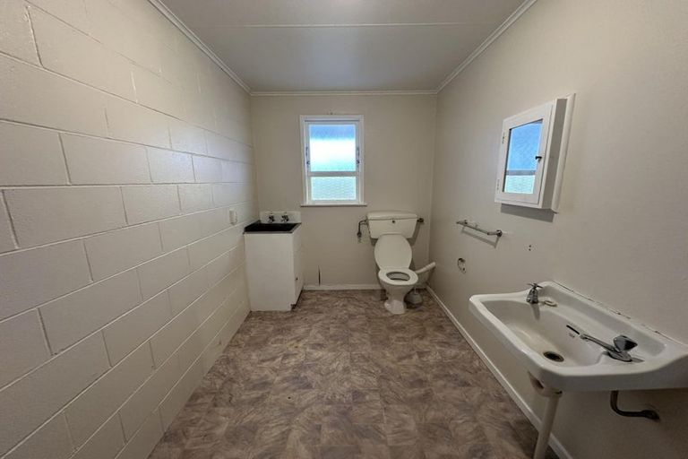 Photo of property in 14-16 Mako Mako Road, Levin, 5510