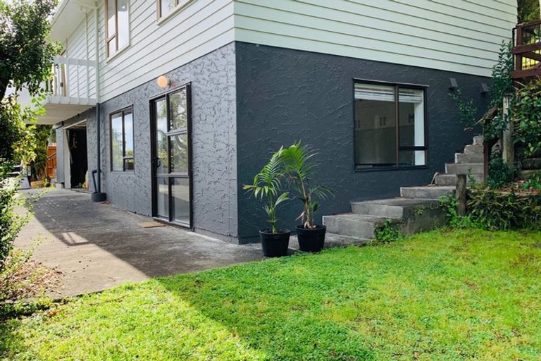 Photo of property in 39 Tamahere Drive, Glenfield, Auckland, 0629