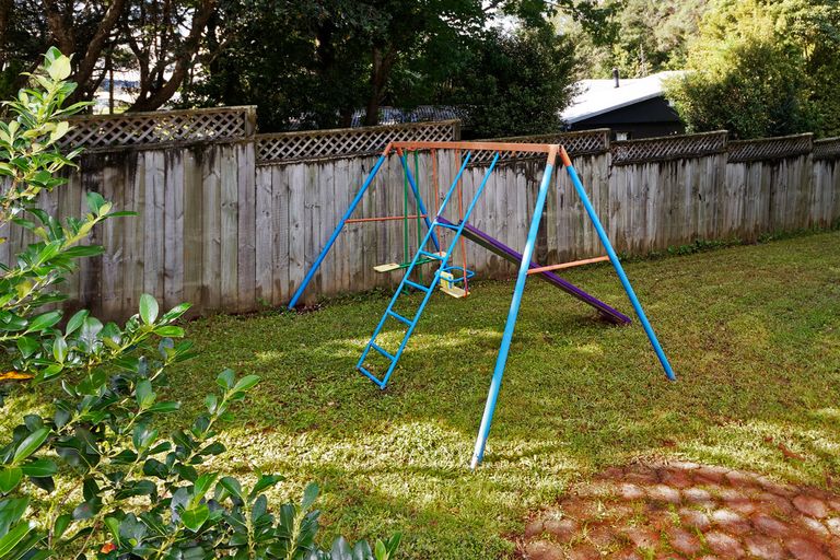 Photo of property in 13 Karapiti Place, Glen Eden, Auckland, 0602