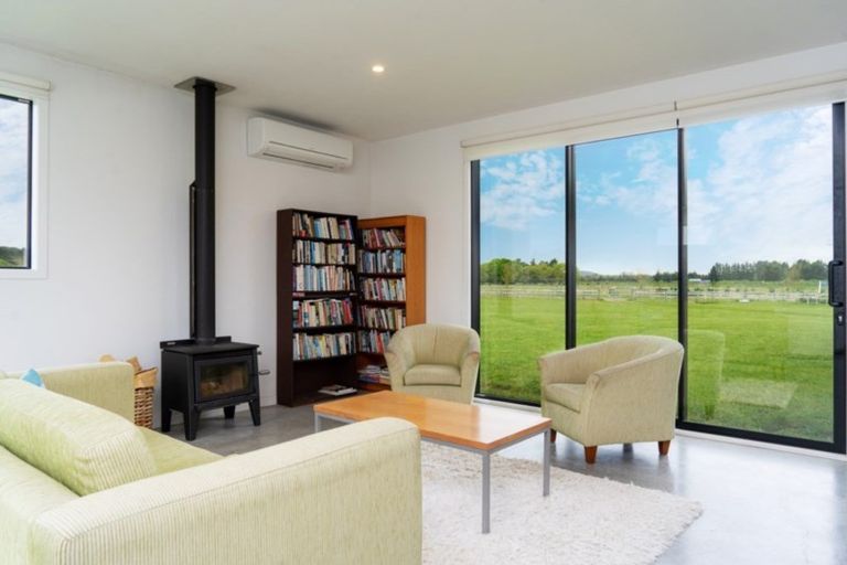 Photo of property in 37 Governors Green Drive, Greytown, 5712